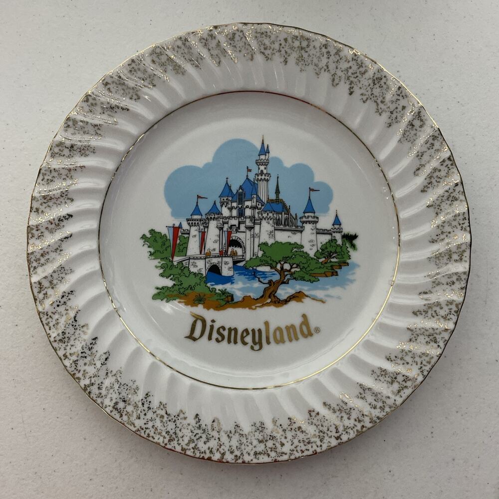 VTG Disneyland Souvenir Collector Plate Disney Sleeping Beauty Castle 10” Japan